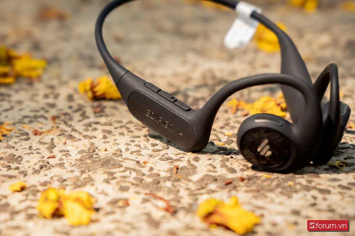 Trên tay tai nghe Edifier Comfo Run: Thiết kế bám tai chắc chắn, chất âm sôi động, có kháng nước, giá khoảng 1.49 triệu 11 Review danh gia tai nghe edifier comfo run 11