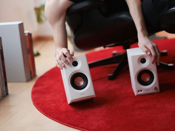 Hướng dẫn bảo quản và vệ sinh loa máy tính 4 loa máy tính