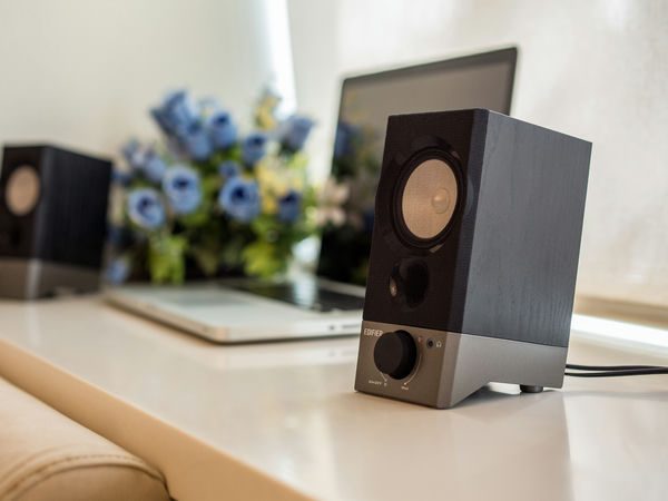 Review loa máy tính cho phòng làm việc và học tập 8 Loa máy tính