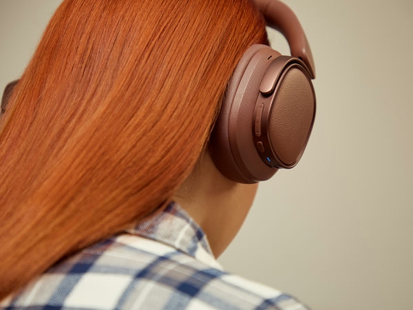 Hướng dẫn kết nối và sử dụng tai nghe bluetooth đúng cách 1 tai nghe Bluetooth