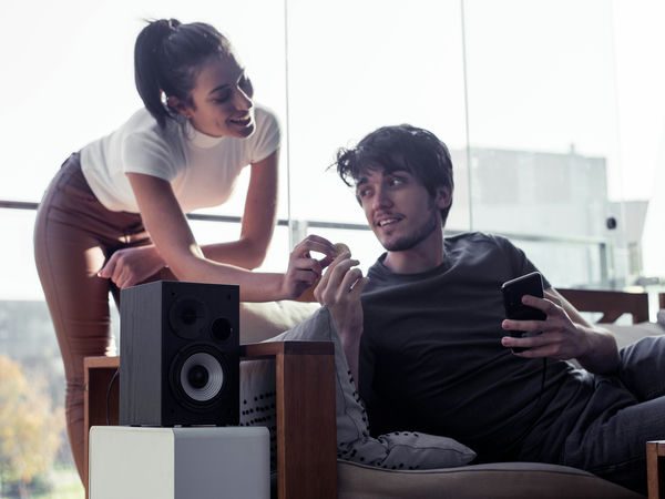Loa máy tính chuyên dụng: Nâng tầm trải nghiệm trực tuyến 2 Loa máy tính