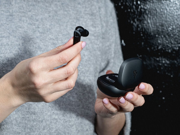 Từ phòng gym đến café – Tai nghe bluetooth luôn đồng hành 1 Tai nghe Bluetooth