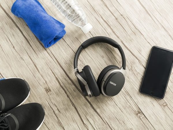 Vì sao giới audiophile tin tưởng tai nghe bluetooth của Edifier hơn? 3 Tai nghe Bluetooth