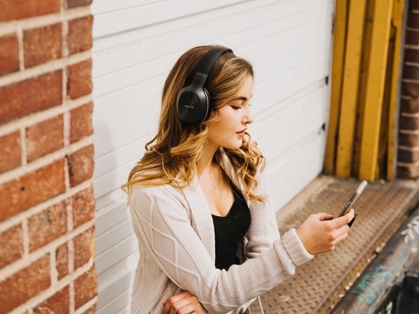 Tai nghe bluetooth đang thay thế hoàn toàn tai nghe có dây? 6 Tai nghe Bluetooth