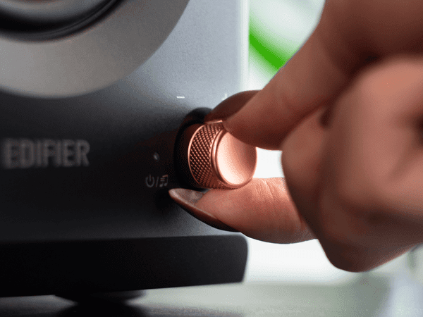 Edifier - Cải tiến loa máy tính tích hợp hiệu năng kiểm âm 8 Loa máy tính