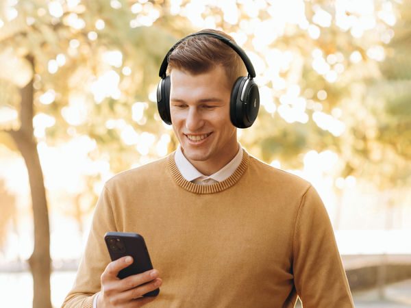 Tai nghe bluetooth Edifier đồng hành với cuộc sống bận rộn 4 Tai nghe Bluetooth