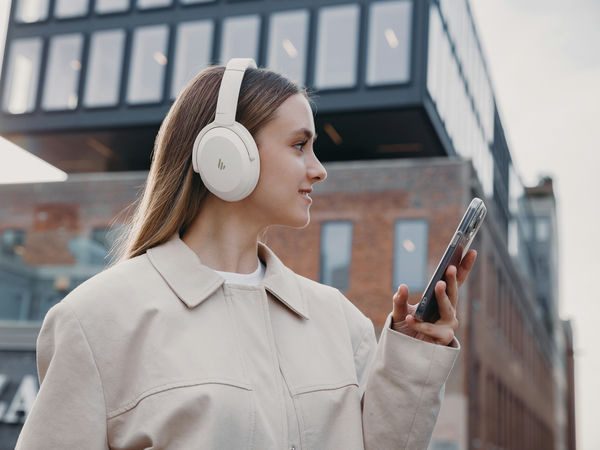 Tai nghe Bluetooth – Đồng hành cùng bạn trên mọi nẻo đường 2 Tai nghe Bluetooth